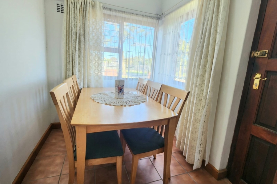 3 Bedroom Property for Sale in Ruyterwacht Western Cape